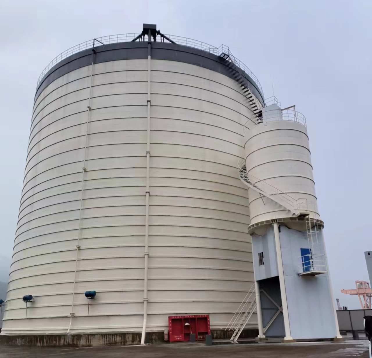 卫东10万吨水泥钢板库